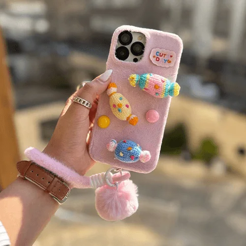 قاب آیفون شکلات کاموایی صورتی با آویز